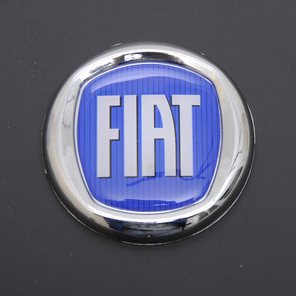 Емблема “Fiat“ Albea/Punto/Palio зад/пластик/скотч/синя/D75