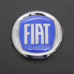 Емблема “Fiat“ Albea/Punto/Palio зад/пластик/скотч/синя/D75